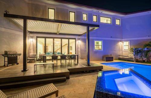 Lauderdale-by-the-Sea House | 613 m² House ∙ 8 bedrooms ∙ 16 guests
