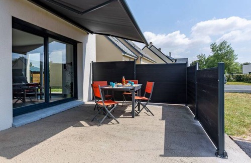 Saint-Germain-sur-Ay House | 68 m² House ∙ 2 bedrooms ∙ 4 guests