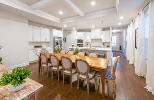 Lewes House | 6BR/4.5BA, Sleeps 14, Dog Friendly