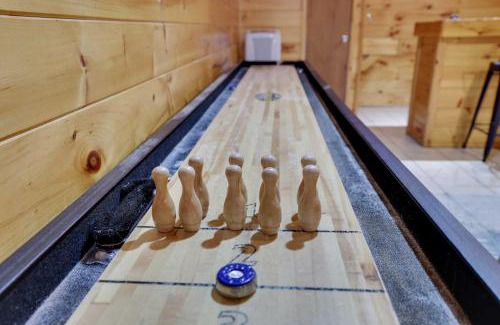 Hickory Hills House | 6BR Cabin w Fire Pit Game Room & Basketball