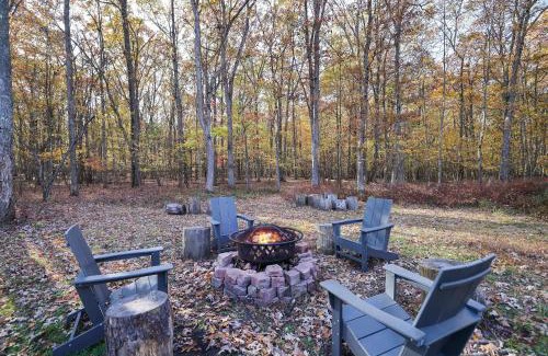 Hickory Hills House | 6BR Cabin w Fire Pit Game Room & Basketball