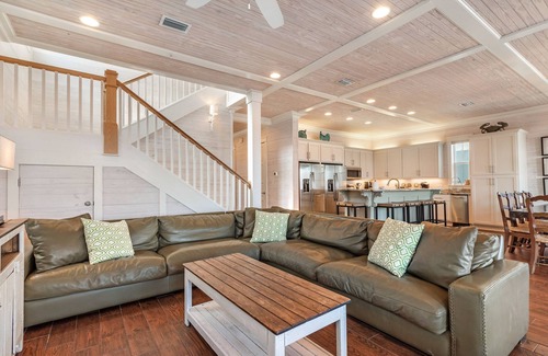 Orange Beach House | 7 BR/6.5 Bath Directly-on-the-Gulf Beach House; 300 Lb Ice-maker/Pool/Kayaks