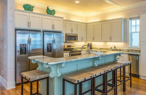 Orange Beach House | 7 BR/6.5 Bath Directly-on-the-Gulf Beach House; 300 Lb Ice-maker/Pool/Kayaks