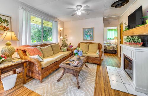 Volcano House | 7 Mi to Volcanoes NP Serene Cottage with Deck!