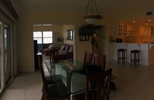 Seven Mile Beach Condo | 7 Mile Beach Front Cayman Condo