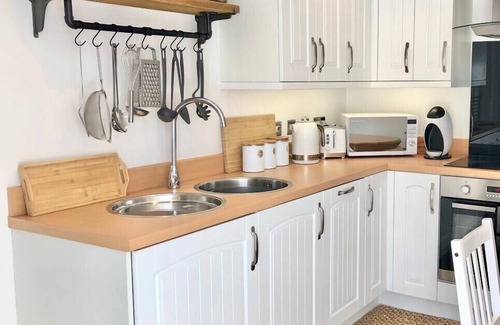 Poole House | * 7 NIGHTS OFF PEAK FROM £700.00 * MESSAGE ME FOR OFFER AND AVAILABILITY *