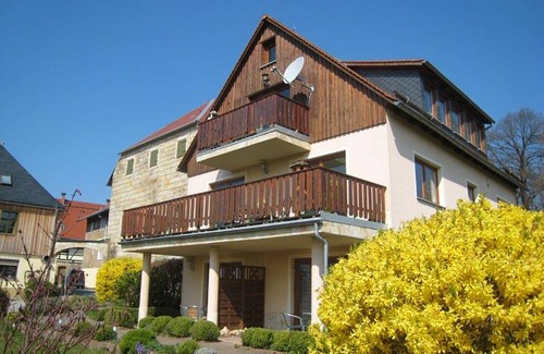 Lichtenhain Apartment | 70 m² Apartment ∙ 1 bedroom ∙ 4 guests