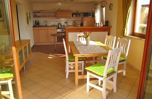 Lichtenhain Apartment | 70 m² Apartment ∙ 1 bedroom ∙ 4 guests
