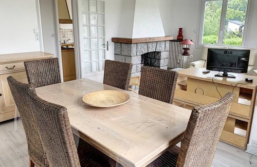 Carolles House | 70 m² House ∙ 2 bedrooms ∙ 4 guests