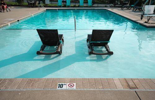 Williamsburg Resort | 70 m² Resort ∙ 6 guests