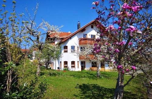 Esseratsweiler Apartment | 70m²- Ferienwohnung mit Terrasse