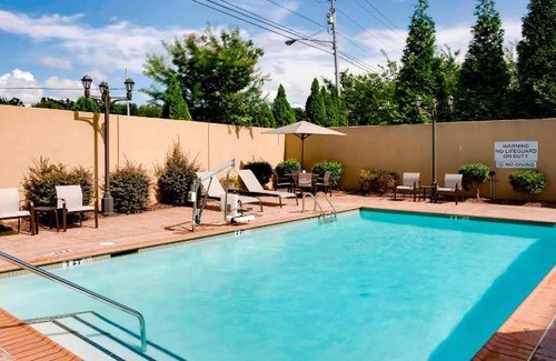 Statesville Hotel | 71 m² Hotel ∙ 127 guests