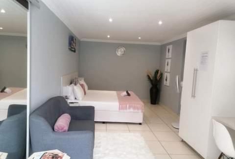 Walmer Hotel | 71 on Albert Guest House