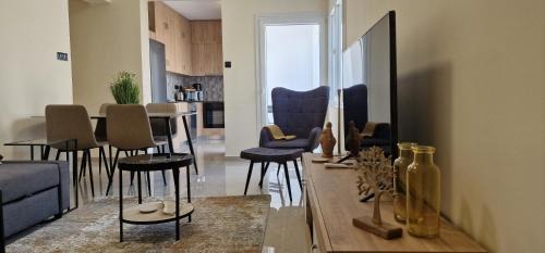 Old Town of Limassol Apartment | 74 Prokymea- Steps from the Sea, Downtown, Balcony