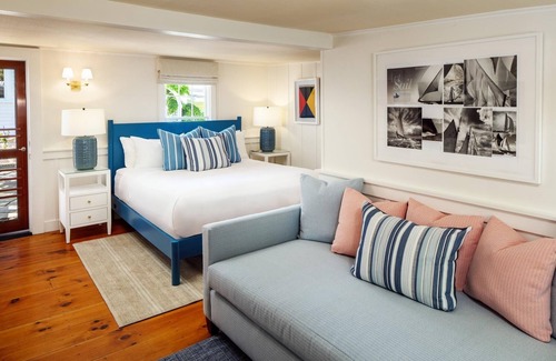 Nantucket Town Hotel | 76 Main Ink Press Hotel