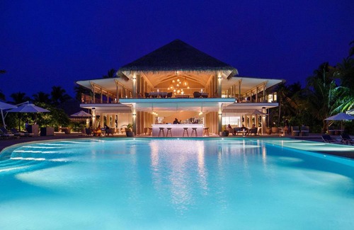 Maagau Island Resort | 770 m² Resort ∙ 2 bedrooms ∙ 127 guests