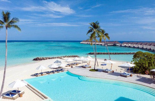 Maagau Island Resort | 770 m² Resort ∙ 2 bedrooms ∙ 127 guests