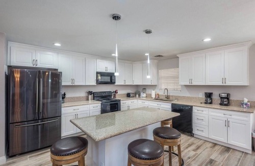 Enterprise House | 777Rentals - 7BR/4BA - Southwest Estate