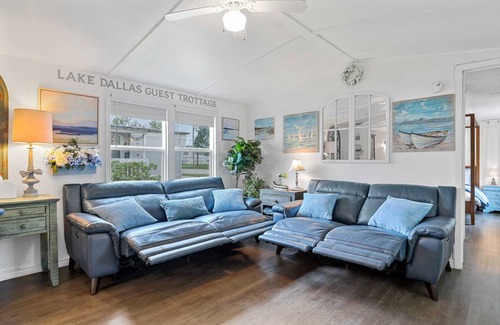 Lake Dallas House | 78 m² House ∙ 2 bedrooms ∙ 4 guests