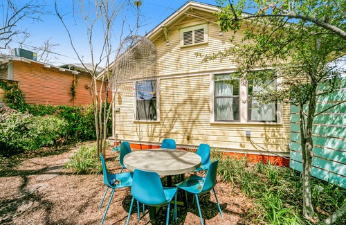 Oak Cliff House | 78 m² House ∙ 2 bedrooms ∙ 4 guests