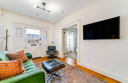 Oak Cliff House | 78 m² House ∙ 2 bedrooms ∙ 4 guests