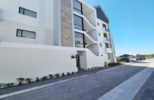 Summerstrand Apartment | 8 at Bella Mare Estate