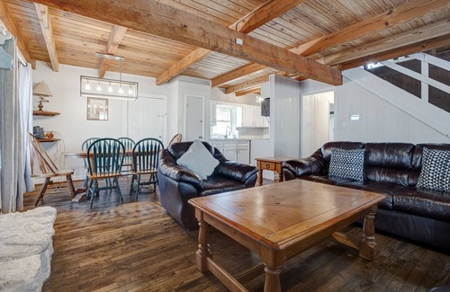 McCalla Cabin | 8 Bed Cabin, between Tuscaloosa and Bham, Close to Golf Courses