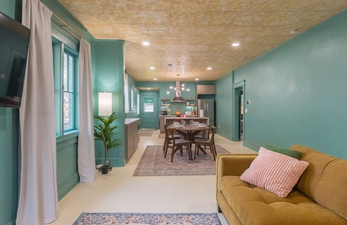 Seabreeze Historic District House | 8 beds! Steps 2 Ocean Center/Cowboy Pool/Beach