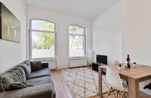 Oude Pijp Apartment | 80 m² Apartment ∙ 2 bedrooms ∙ 4 guests