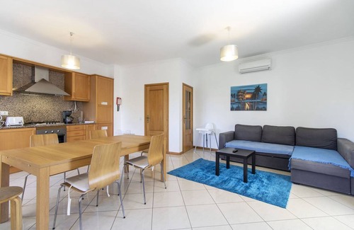 Oura Apartment | 80 m² Apartment ∙ 2 bedrooms ∙ 6 guests