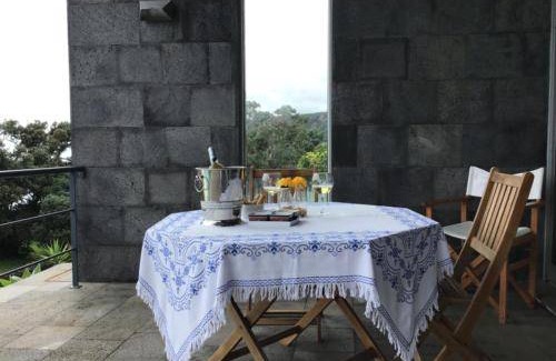 Caloura House | 81 m² House ∙ 3 bedrooms ∙ 6 guests