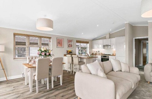 Fenwick Cabin | 83 m² Lodge ∙ 2 bedrooms ∙ 4 guests