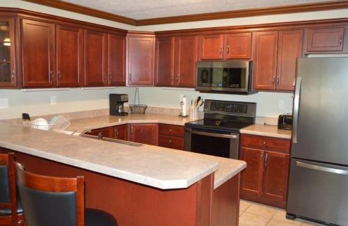 Arnolds Park Villa | 84 Rohr 7B