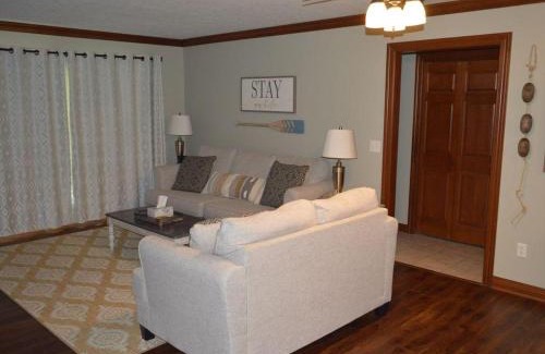 Arnolds Park Villa | 84 Rohr 7B