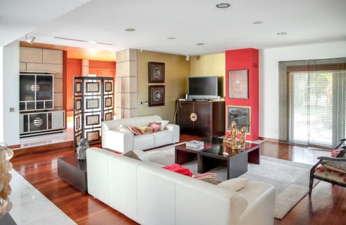 Santo Tirso Villa | 850 m² Villa ∙ 4 bedrooms ∙ 8 guests