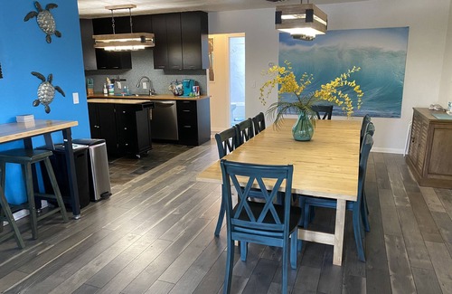 Madeira Beach House | 8BR/4BA sleeps up to 20 people! PRIME LOCATION!