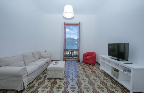 Luino Apartment | 90 m² Apartment ∙ 2 bedrooms ∙ 5 guests