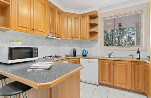 Glen Waverley Apartment | 95 m² Apartment ∙ 3 bedrooms ∙ 127 guests
