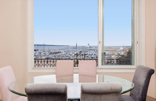 Cannes Old Town Apartment | 95 m² Apartment ∙ 2 bedrooms ∙ 4 guests
