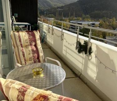 Bad Reichenhall Apartment | 98, Bergblick, 2 Schlafzimmer, Dusche , WC, Küche, Wohnzimmer