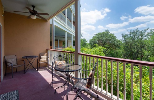 Gruene Condo | 99 m² Condo ∙ 3 bedrooms ∙ 8 guests