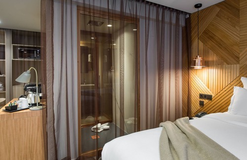 Downtown Geneva Hotel | 9Hotel Paquis