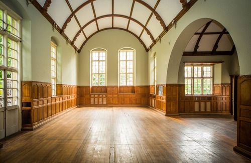 Wrington House | A beautiful home set in 11 acres of grounds, overlooking the Mendip Hills.