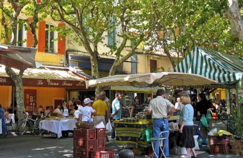 Mouries House | A cocoon in the heart of the village