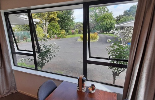 Te Awamutu Apartment | A cozy studio retreat near Te Awamutu.
