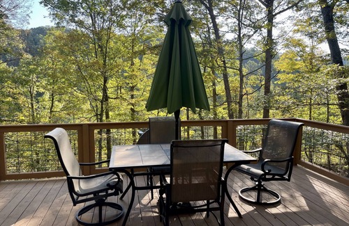 Clearfield Cabin | A Gracious Haven near Cave Run Lake-close to Licking River & 3 boat ramps.