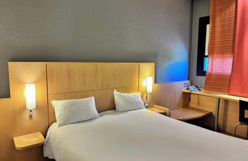 Zona Ca' Granda Hotel | a&o Hostel Milano Ca Granda