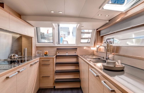 Paradise Island Boat Rental | A stunning Lagoon 630 crewed power catamaran available in the Bahamas.