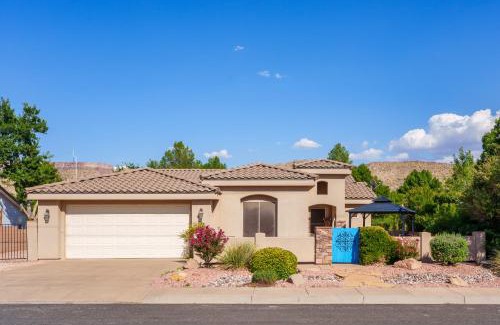 La Verkin House | A super variety of games, golf carts, & unique decor near Zion National Park!