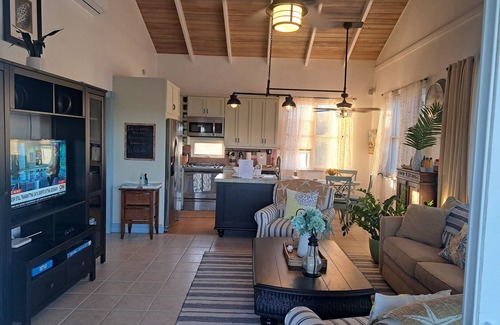Juba Sound Cottage | A three-bedroom house with pool. Centrally located/10 min drive to the beach